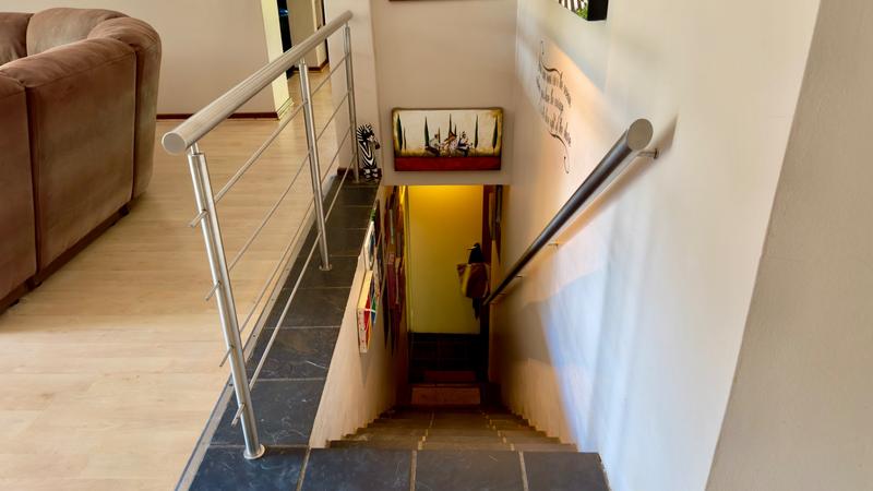 5 Bedroom Property for Sale in Valmary Park Western Cape